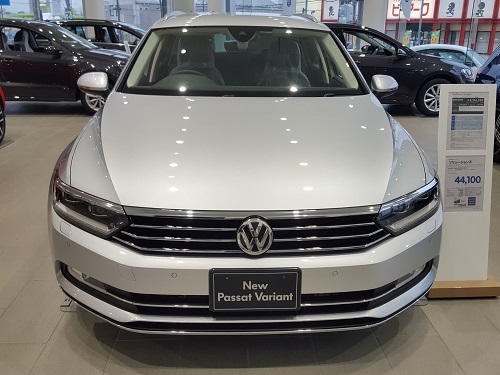 13.NewPassat V HL正面.jpg