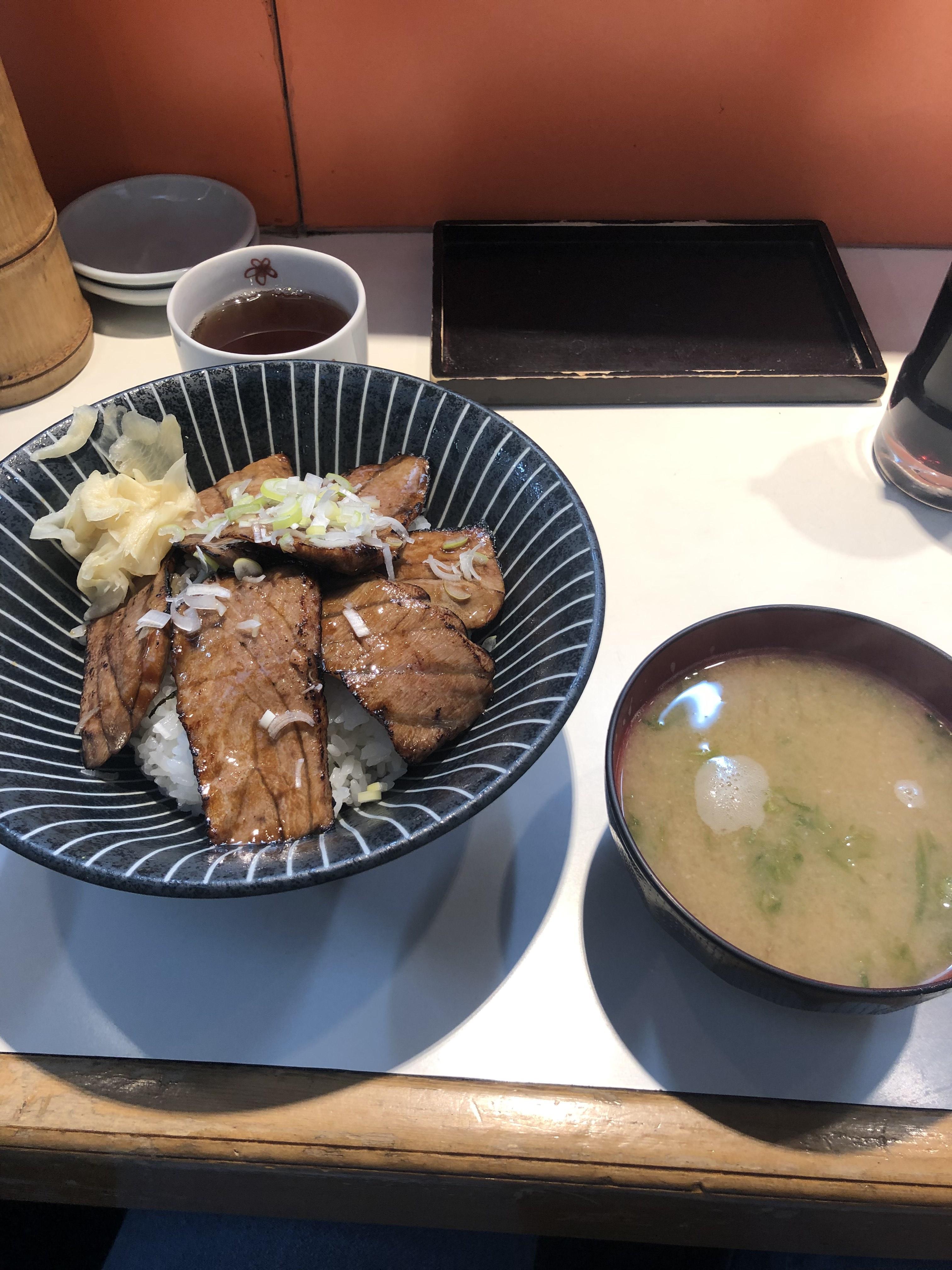 あぶり丼.jpeg