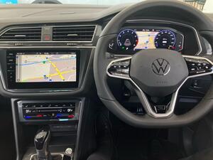 Tiguan Cockpit.jpg